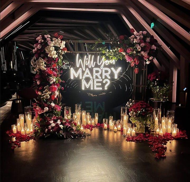 Will you marry me. Neon Sign